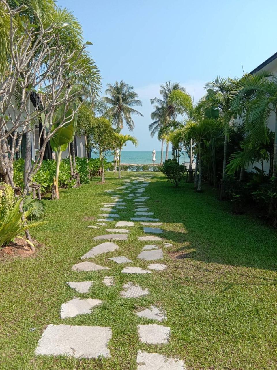Tungtong Beach Villas Thap Sakae Dış mekan fotoğraf